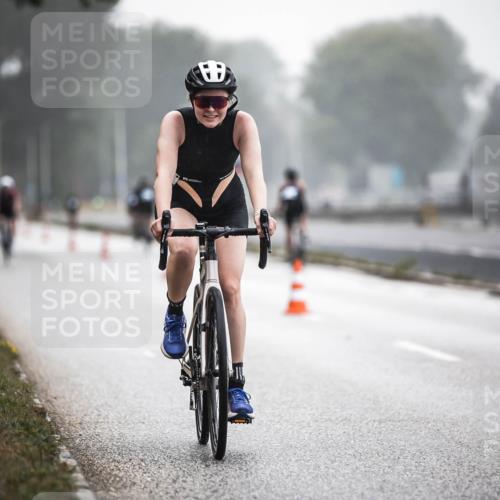 16.08.2026 - KN Förde Triathlon 2026 H.Heesch http://msf.ph/oto/9964553 16.08.2026 09:35:46 Radfahren 238, 259 meine-sportfotos.de