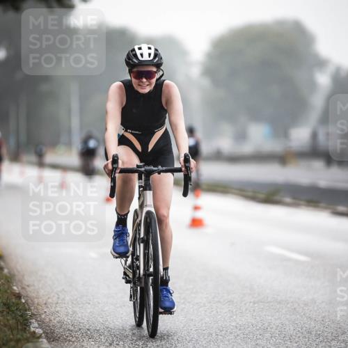 16.08.2026 - KN Förde Triathlon 2026 H.Heesch http://msf.ph/oto/9964555 16.08.2026 09:35:46 Radfahren 238, 259 meine-sportfotos.de