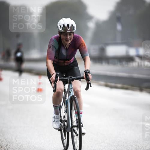 16.08.2026 - KN Förde Triathlon 2026 H.Heesch http://msf.ph/oto/9964590 16.08.2026 09:35:53 Radfahren 189, 195, 225, 254 meine-sportfotos.de