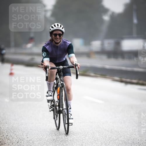 16.08.2026 - KN Förde Triathlon 2026 H.Heesch http://msf.ph/oto/9964836 16.08.2026 09:37:04 Radfahren 190, 200, 250, 268 meine-sportfotos.de