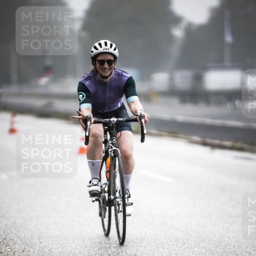 16.08.2026 - KN Förde Triathlon 2026 H.Heesch http://msf.ph/oto/9964838 16.08.2026 09:37:04 Radfahren 190, 200, 250, 268 meine-sportfotos.de