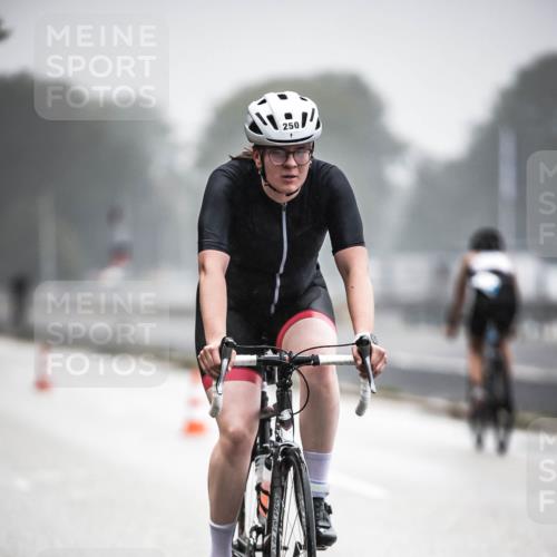 16.08.2026 - KN Förde Triathlon 2026 H.Heesch http://msf.ph/oto/9964865 16.08.2026 09:37:06 Radfahren 145, 153, 200, 250, 268 meine-sportfotos.de