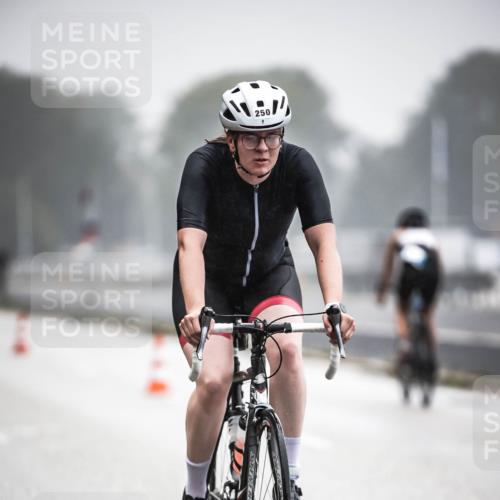 16.08.2026 - KN Förde Triathlon 2026 H.Heesch http://msf.ph/oto/9964866 16.08.2026 09:37:06 Radfahren 145, 153, 200, 250, 268 meine-sportfotos.de