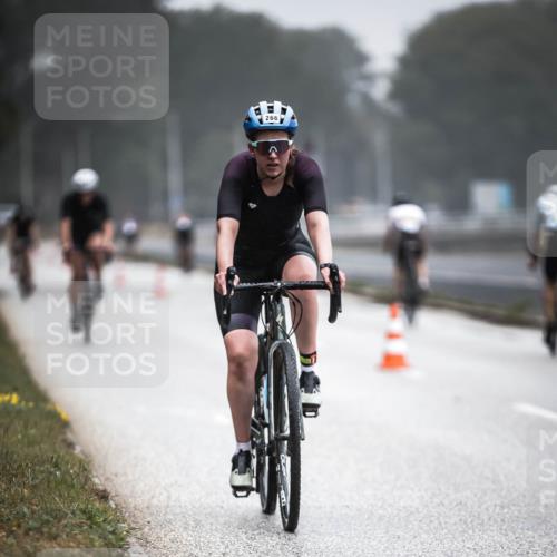 16.08.2026 - KN Förde Triathlon 2026 H.Heesch http://msf.ph/oto/9965019 16.08.2026 09:38:03 Radfahren 142, 152, 172, 184, 230, 266 meine-sportfotos.de