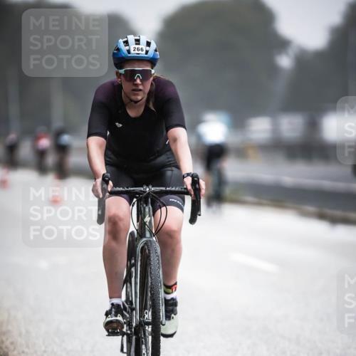 16.08.2026 - KN Förde Triathlon 2026 H.Heesch http://msf.ph/oto/9965031 16.08.2026 09:38:04 Radfahren 142, 172, 184, 264, 266 meine-sportfotos.de