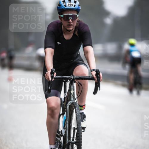 16.08.2026 - KN Förde Triathlon 2026 H.Heesch http://msf.ph/oto/9965036 16.08.2026 09:38:04 Radfahren 142, 172, 184, 264, 266 meine-sportfotos.de