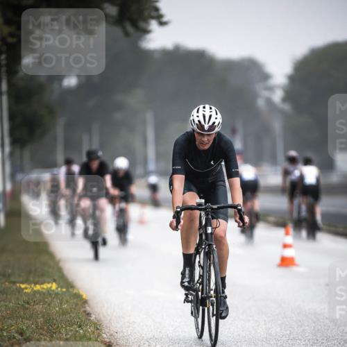 16.08.2026 - KN Förde Triathlon 2026 H.Heesch http://msf.ph/oto/9965131 16.08.2026 09:38:34 Radfahren 108, 132, 164, 178, 189, 198, 263 meine-sportfotos.de