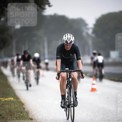16.08.2026 - KN Förde Triathlon 2026 H.Heesch http://msf.ph/oto/9965133 16.08.2026 09:38:34 Radfahren 108, 132, 164, 178, 189, 198, 263 meine-sportfotos.de