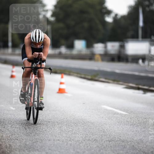 16.08.2026 - KN Förde Triathlon 2026 H.Heesch http://msf.ph/oto/9965210 16.08.2026 09:13:54 Radfahren 101, 102 meine-sportfotos.de