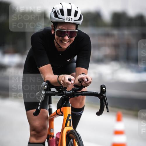 16.08.2026 - KN Förde Triathlon 2026 H.Heesch http://msf.ph/oto/9965271 16.08.2026 09:19:53 Radfahren 121 meine-sportfotos.de