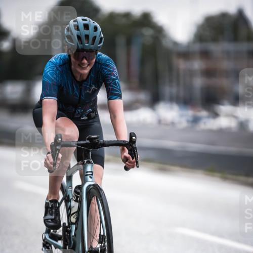 16.08.2026 - KN Förde Triathlon 2026 H.Heesch http://msf.ph/oto/9965297 16.08.2026 09:20:04 Radfahren 127, 129, 142, 148 meine-sportfotos.de