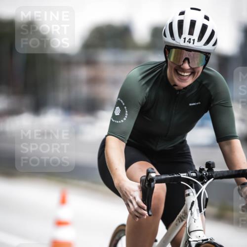 16.08.2026 - KN Förde Triathlon 2026 H.Heesch http://msf.ph/oto/9965389 16.08.2026 09:22:04 Radfahren 141, 162 meine-sportfotos.de