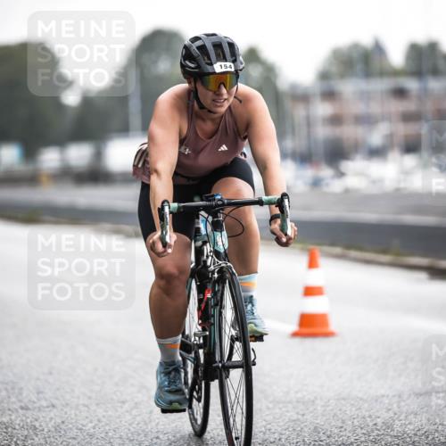 16.08.2026 - KN Förde Triathlon 2026 H.Heesch http://msf.ph/oto/9965578 16.08.2026 09:24:08 Radfahren 105, 108, 120, 154 meine-sportfotos.de