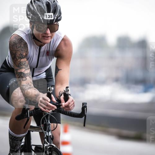 16.08.2026 - KN Förde Triathlon 2026 H.Heesch http://msf.ph/oto/9965676 16.08.2026 09:24:59 Radfahren 135, 156, 168 meine-sportfotos.de