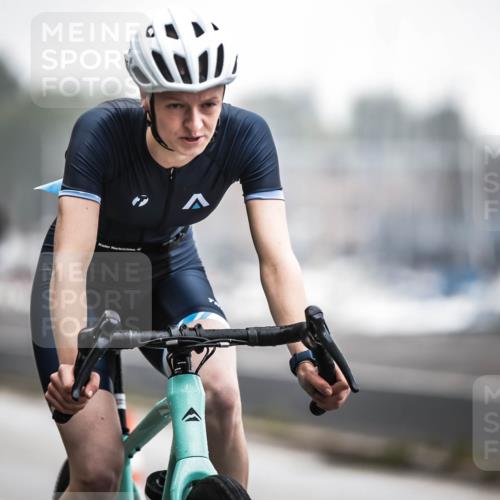 16.08.2026 - KN Förde Triathlon 2026 H.Heesch http://msf.ph/oto/9965918 16.08.2026 09:26:55 Radfahren 175, 197, 212 meine-sportfotos.de