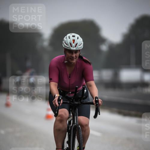 16.08.2026 - KN Förde Triathlon 2026 H.Heesch http://msf.ph/oto/9965931 16.08.2026 09:27:19 Radfahren 126, 177, 183 meine-sportfotos.de