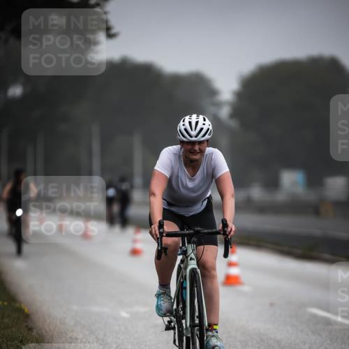 16.08.2026 - KN Förde Triathlon 2026 H.Heesch http://msf.ph/oto/9965988 16.08.2026 09:27:31 Radfahren 119, 121, 138, 171, 172, 176, 180, 230 meine-sportfotos.de