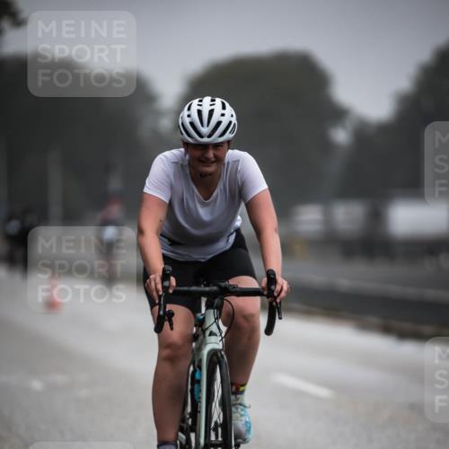 16.08.2026 - KN Förde Triathlon 2026 H.Heesch http://msf.ph/oto/9965997 16.08.2026 09:27:32 Radfahren 121, 138, 171, 172, 176, 180, 230 meine-sportfotos.de