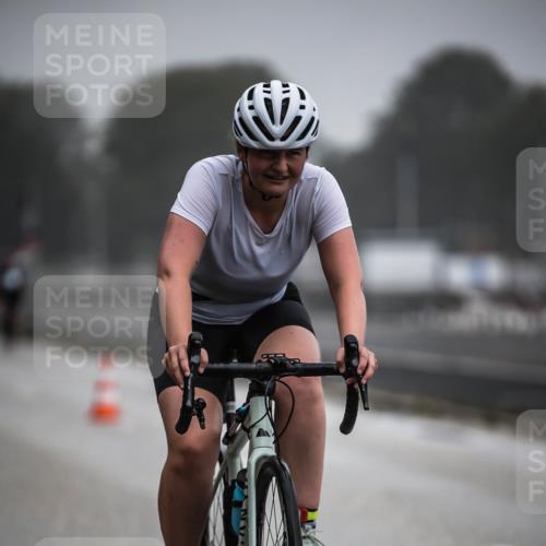 16.08.2026 - KN Förde Triathlon 2026 H.Heesch http://msf.ph/oto/9966003 16.08.2026 09:27:32 Radfahren 121, 138, 171, 172, 176, 180, 230 meine-sportfotos.de