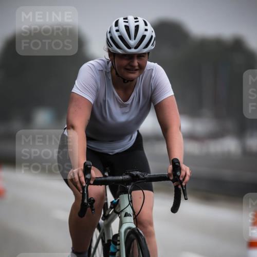 16.08.2026 - KN Förde Triathlon 2026 H.Heesch http://msf.ph/oto/9966007 16.08.2026 09:27:32 Radfahren 121, 138, 171, 172, 176, 180, 230 meine-sportfotos.de