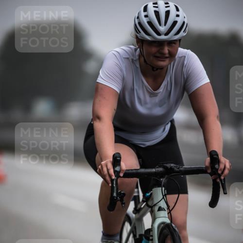 16.08.2026 - KN Förde Triathlon 2026 H.Heesch http://msf.ph/oto/9966009 16.08.2026 09:27:32 Radfahren 121, 138, 171, 172, 176, 180, 230 meine-sportfotos.de