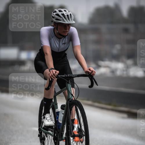 16.08.2026 - KN Förde Triathlon 2026 H.Heesch http://msf.ph/oto/9966093 16.08.2026 09:27:51 Radfahren 115, 142, 168, 186, 187 meine-sportfotos.de