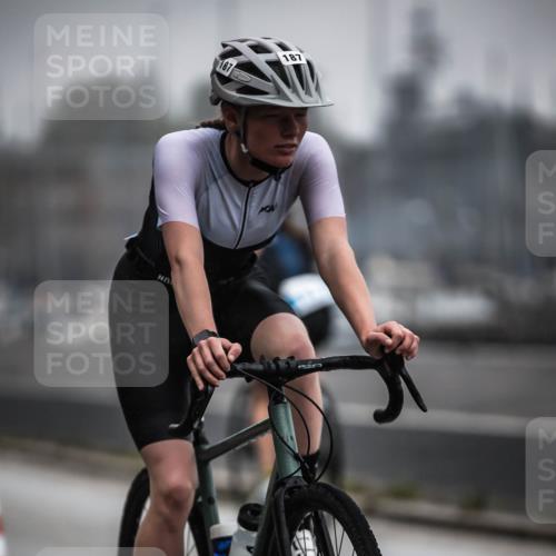 16.08.2026 - KN Förde Triathlon 2026 H.Heesch http://msf.ph/oto/9966099 16.08.2026 09:27:51 Radfahren 115, 142, 168, 186, 187 meine-sportfotos.de