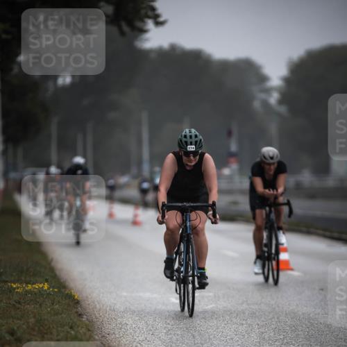 16.08.2026 - KN Förde Triathlon 2026 H.Heesch http://msf.ph/oto/9966170 16.08.2026 09:28:03 Radfahren 103, 110, 113, 114, 146, 164, 174, 190, 192, 194, 198, 239 meine-sportfotos.de