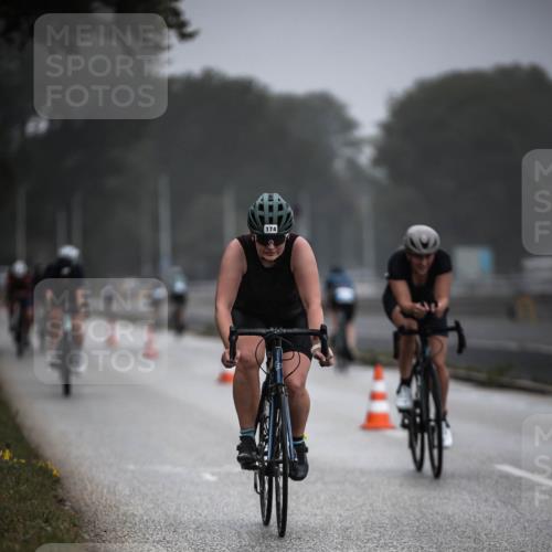 16.08.2026 - KN Förde Triathlon 2026 H.Heesch http://msf.ph/oto/9966177 16.08.2026 09:28:03 Radfahren 103, 110, 113, 114, 146, 164, 174, 190, 192, 194, 198, 239 meine-sportfotos.de