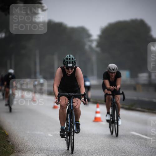 16.08.2026 - KN Förde Triathlon 2026 H.Heesch http://msf.ph/oto/9966178 16.08.2026 09:28:03 Radfahren 103, 110, 113, 114, 146, 164, 174, 190, 192, 194, 198, 239 meine-sportfotos.de