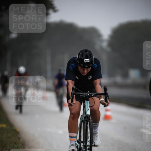 16.08.2026 - KN Förde Triathlon 2026 H.Heesch http://msf.ph/oto/9966206 16.08.2026 09:28:07 Radfahren 110, 113, 114, 169, 174, 190, 194, 198, 225, 239 meine-sportfotos.de