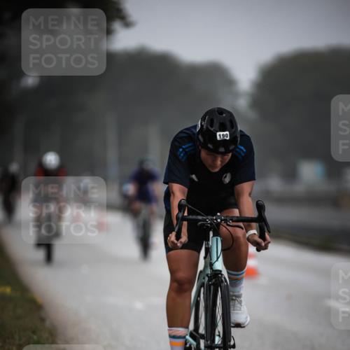 16.08.2026 - KN Förde Triathlon 2026 H.Heesch http://msf.ph/oto/9966208 16.08.2026 09:28:07 Radfahren 110, 113, 114, 169, 174, 190, 194, 198, 225, 239 meine-sportfotos.de
