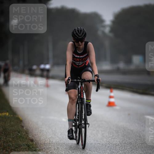 16.08.2026 - KN Förde Triathlon 2026 H.Heesch http://msf.ph/oto/9966278 16.08.2026 09:28:23 Radfahren 109, 122 meine-sportfotos.de
