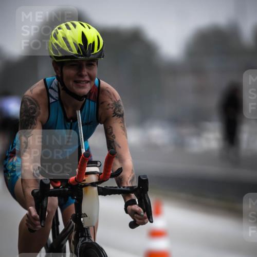 16.08.2026 - KN Förde Triathlon 2026 H.Heesch http://msf.ph/oto/9966431 16.08.2026 09:29:22 Radfahren 201, 213, 241 meine-sportfotos.de