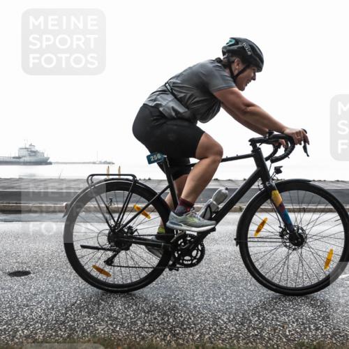 16.08.2026 - KN Förde Triathlon 2026 H.Heesch http://msf.ph/oto/9966706 16.08.2026 09:41:26 Radfahren 122, 132, 256 meine-sportfotos.de