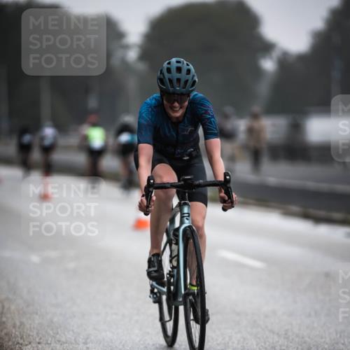 16.08.2026 - KN Förde Triathlon 2026 H.Heesch http://msf.ph/oto/9966746 16.08.2026 09:30:21 Radfahren 142, 146, 235 meine-sportfotos.de