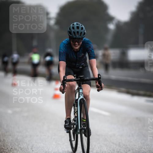 16.08.2026 - KN Förde Triathlon 2026 H.Heesch http://msf.ph/oto/9966748 16.08.2026 09:30:21 Radfahren 142, 146, 235 meine-sportfotos.de