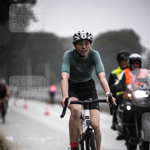 16.08.2026 - KN Förde Triathlon 2026 H.Heesch http://msf.ph/oto/9966835 16.08.2026 09:30:30 Radfahren 110, 113, 179, 204, 219 meine-sportfotos.de