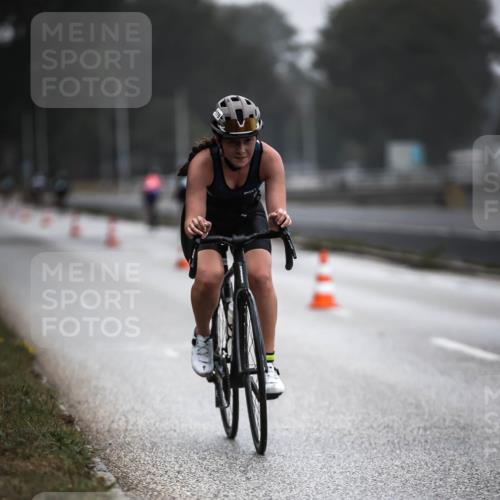 16.08.2026 - KN Förde Triathlon 2026 H.Heesch http://msf.ph/oto/9966850 16.08.2026 09:30:32 Radfahren 110, 113, 159, 179, 204, 219 meine-sportfotos.de