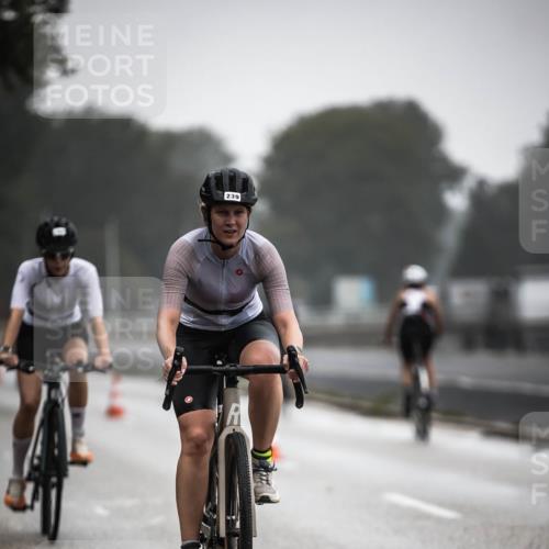 16.08.2026 - KN Förde Triathlon 2026 H.Heesch http://msf.ph/oto/9966896 16.08.2026 09:30:44 Radfahren 160, 194, 202, 239, 248 meine-sportfotos.de