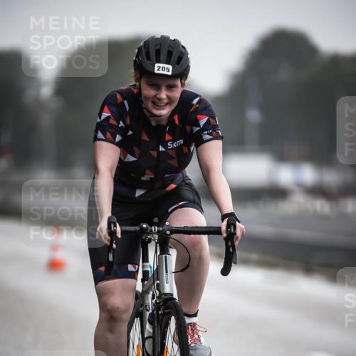 16.08.2026 - KN Förde Triathlon 2026 H.Heesch http://msf.ph/oto/9966974 16.08.2026 09:30:50 Radfahren 129, 141, 149, 160, 205 meine-sportfotos.de