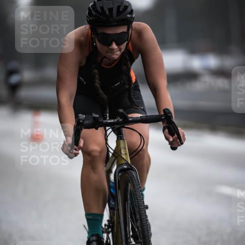 16.08.2026 - KN Förde Triathlon 2026 H.Heesch http://msf.ph/oto/9967027 16.08.2026 09:30:58 Radfahren 122, 130, 149, 214, 223 meine-sportfotos.de
