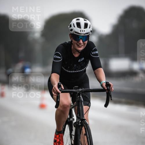 16.08.2026 - KN Förde Triathlon 2026 H.Heesch http://msf.ph/oto/9967079 16.08.2026 09:31:05 Radfahren 117, 130, 214 meine-sportfotos.de