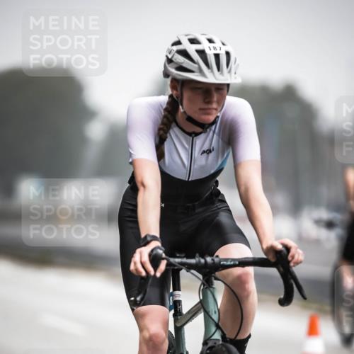 16.08.2026 - KN Förde Triathlon 2026 H.Heesch http://msf.ph/oto/9967236 16.08.2026 09:38:45 Radfahren 126, 166, 187 meine-sportfotos.de