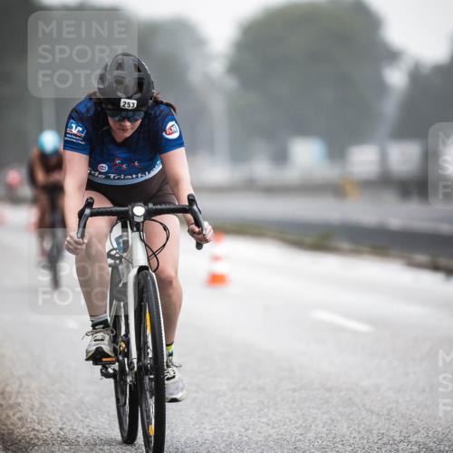 16.08.2026 - KN Förde Triathlon 2026 H.Heesch http://msf.ph/oto/9967480 16.08.2026 09:39:37 Radfahren 119, 227, 242, 253, 537 meine-sportfotos.de