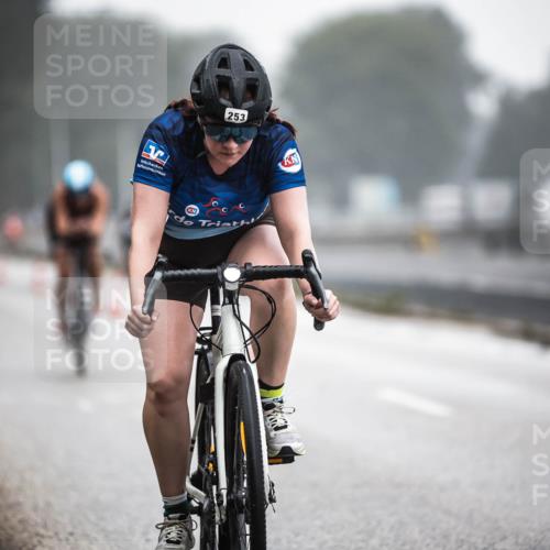 16.08.2026 - KN Förde Triathlon 2026 H.Heesch http://msf.ph/oto/9967491 16.08.2026 09:39:37 Radfahren 119, 227, 242, 253, 537 meine-sportfotos.de