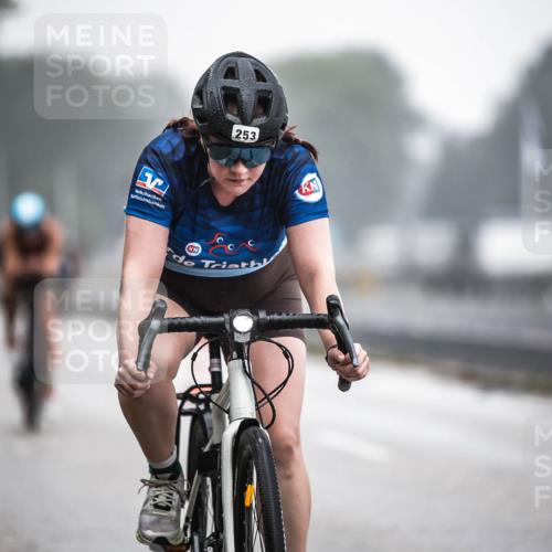 16.08.2026 - KN Förde Triathlon 2026 H.Heesch http://msf.ph/oto/9967497 16.08.2026 09:39:38 Radfahren 119, 227, 242, 253, 537 meine-sportfotos.de