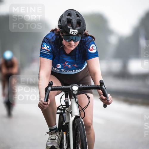 16.08.2026 - KN Förde Triathlon 2026 H.Heesch http://msf.ph/oto/9967501 16.08.2026 09:39:38 Radfahren 119, 227, 242, 253, 537 meine-sportfotos.de