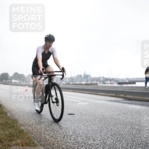 16.08.2026 - KN Förde Triathlon 2026 H.Heesch http://msf.ph/oto/9967502 16.08.2026 09:27:59 Radfahren 103, 110, 113, 114, 146, 164, 166, 174, 178, 192, 239 meine-sportfotos.de