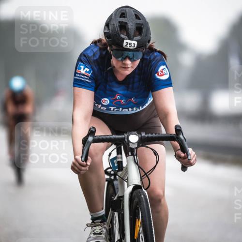 16.08.2026 - KN Förde Triathlon 2026 H.Heesch http://msf.ph/oto/9967503 16.08.2026 09:39:38 Radfahren 119, 227, 242, 253, 537 meine-sportfotos.de